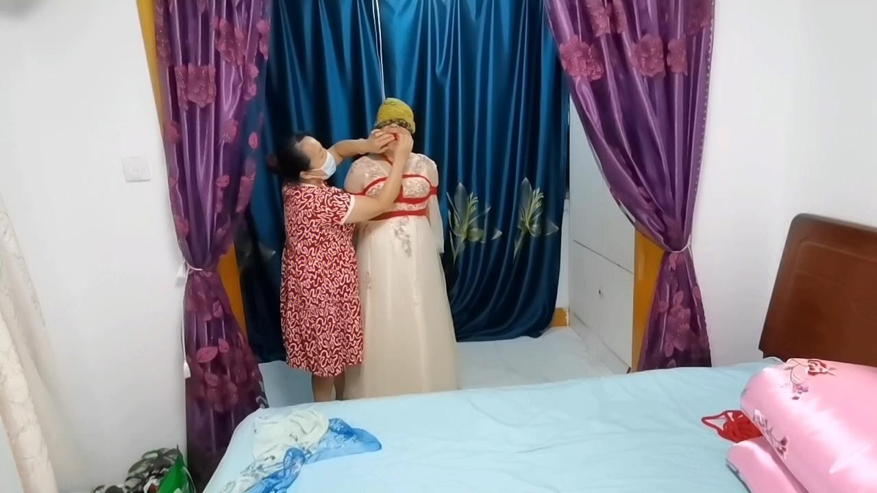 1000005561